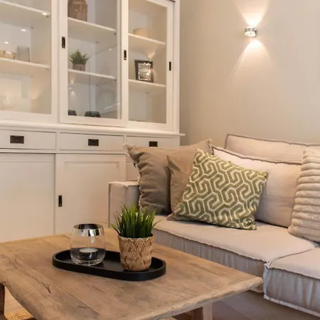 Neptuns Garden Apartament *