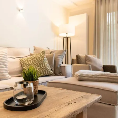 Neptuns Garden Apartament *